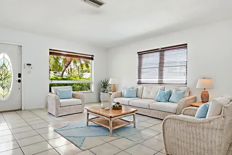 735 NE 34th Court Oakland Park FL 33334