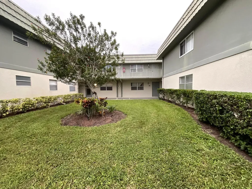 679 Saxony Way Delray Beach FL 33446