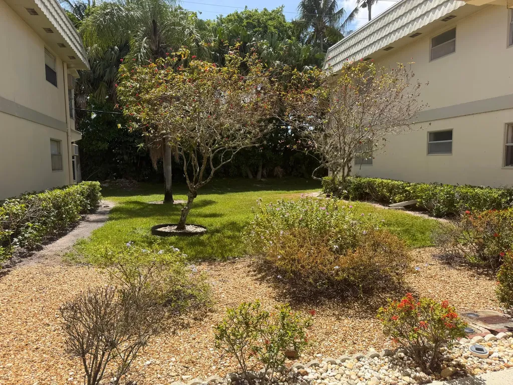 679 Saxony Way Delray Beach FL 33446