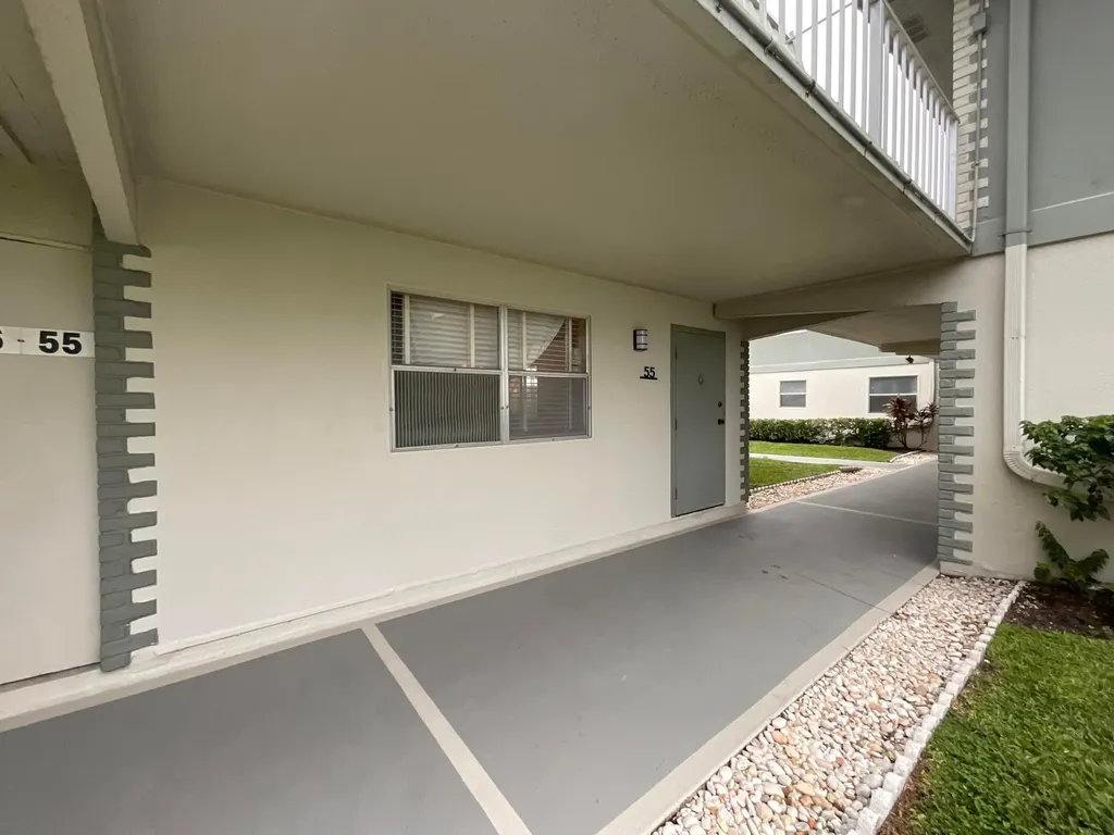 679 Saxony Way Delray Beach FL 33446