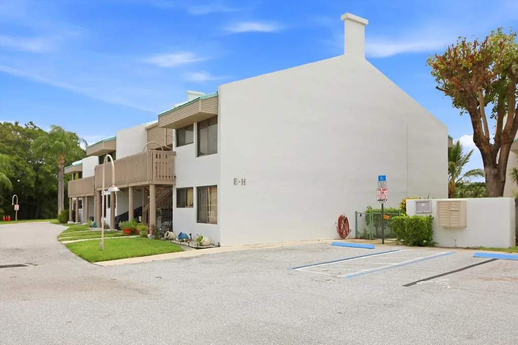 412 Southwind Drive North Palm Beach FL 33408