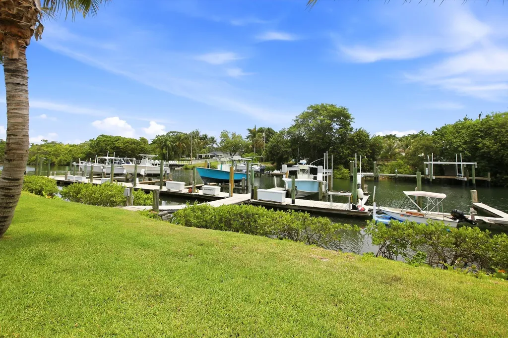 412 Southwind Drive North Palm Beach FL 33408