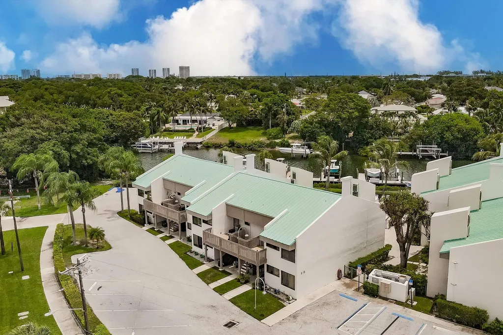 412 Southwind Drive North Palm Beach FL 33408