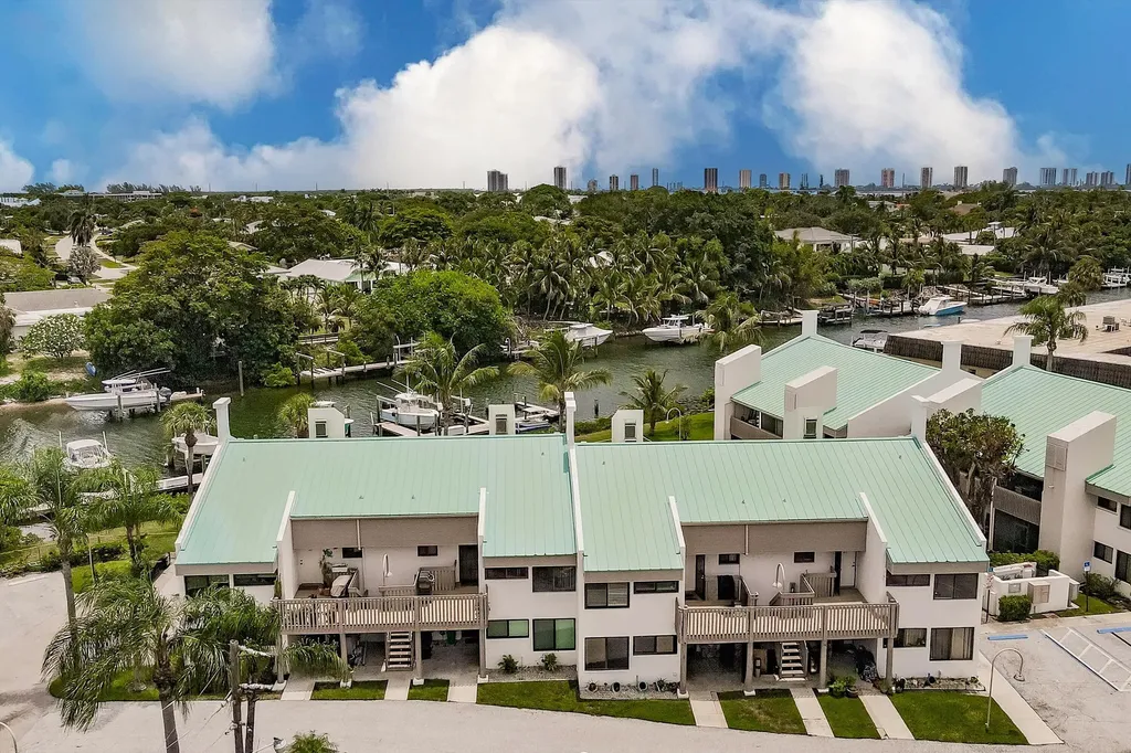 412 Southwind Drive North Palm Beach FL 33408