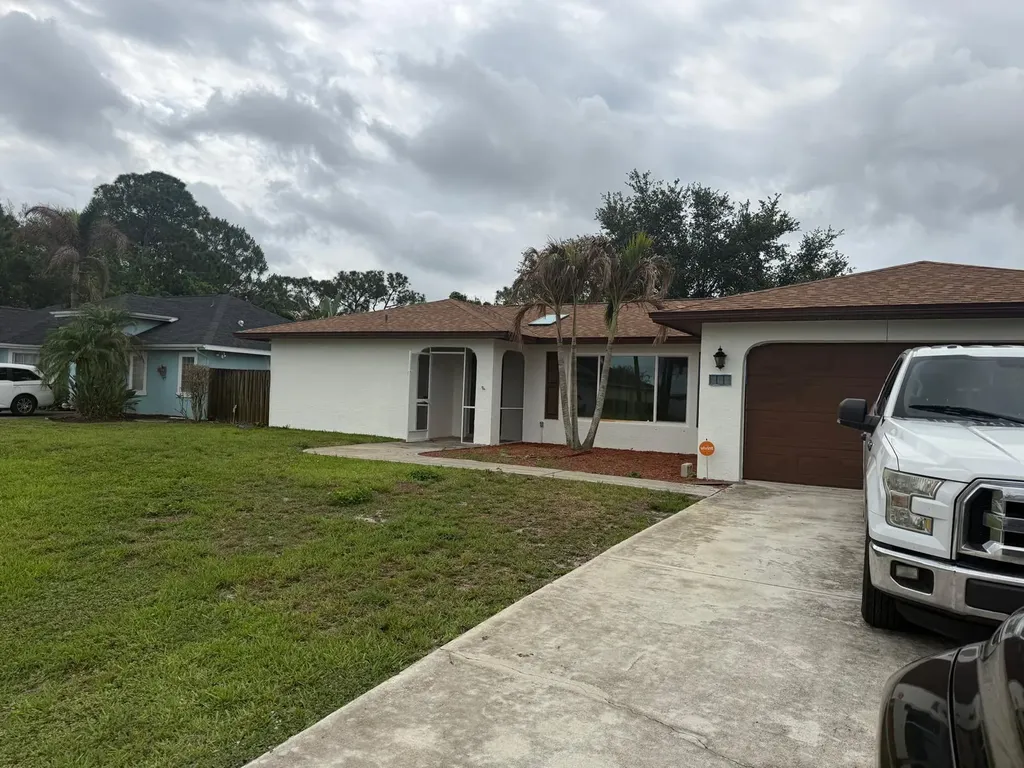 450 SW Eyerly Avenue Port St Lucie FL 34983