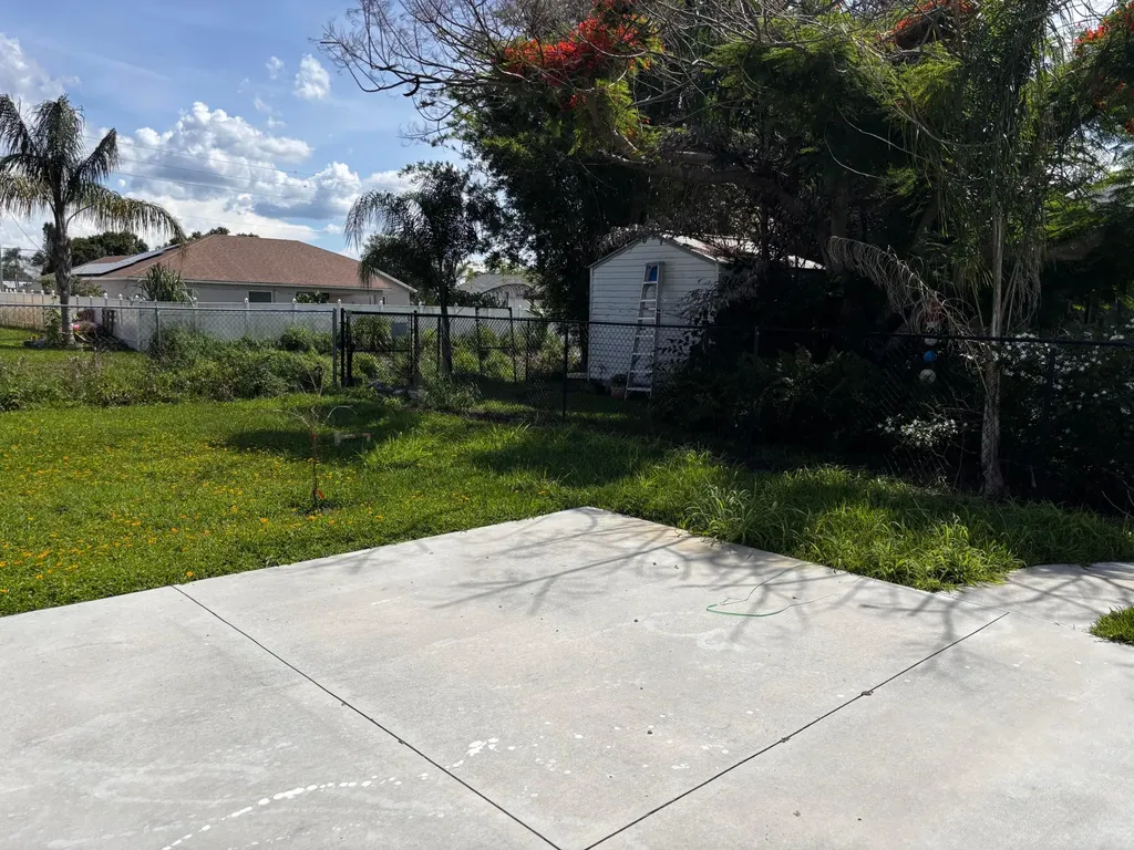 450 SW Eyerly Avenue Port St Lucie FL 34983