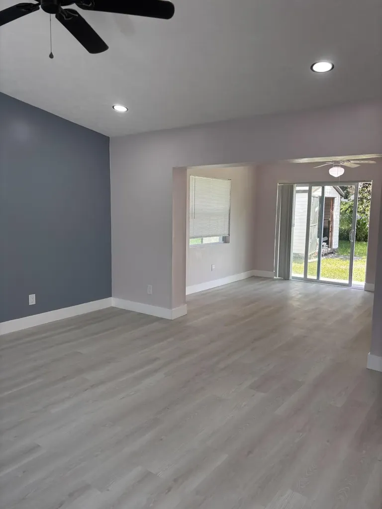 450 SW Eyerly Avenue Port St Lucie FL 34983