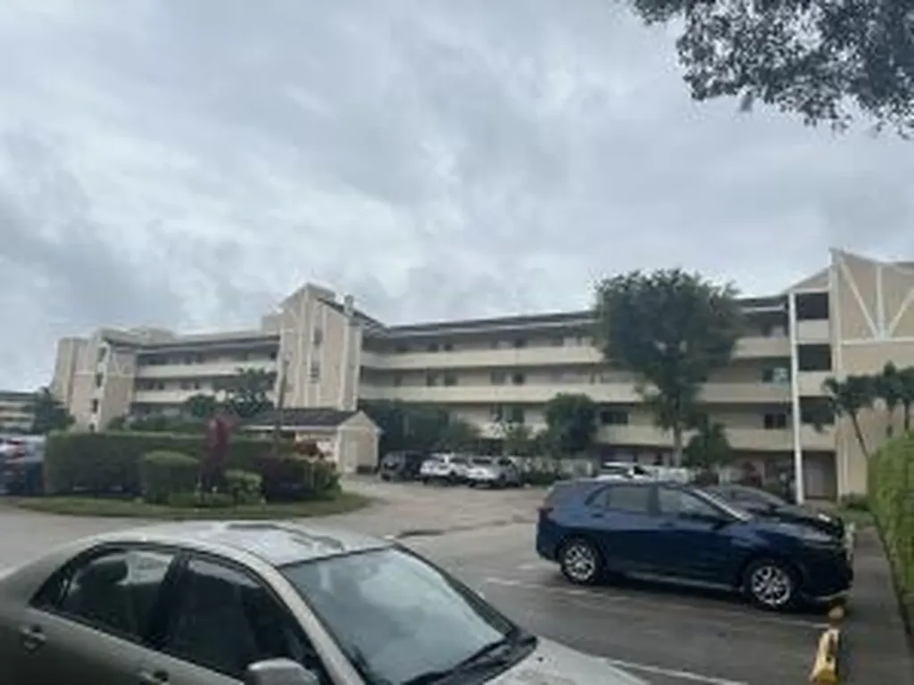 7286 Huntington Lane Delray Beach FL 33446