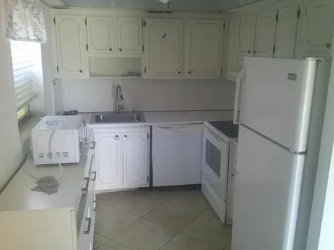 588 Brittany M Delray Beach FL 33446