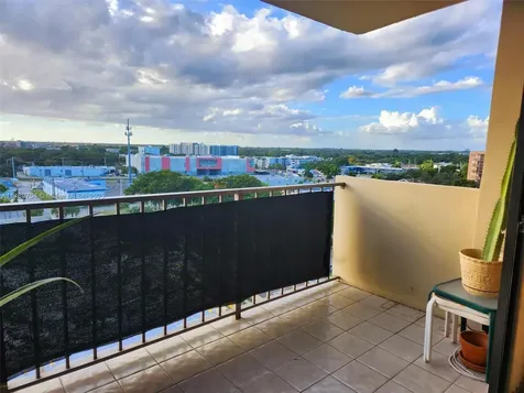 1470 NE 123rd Street North Miami FL 33161