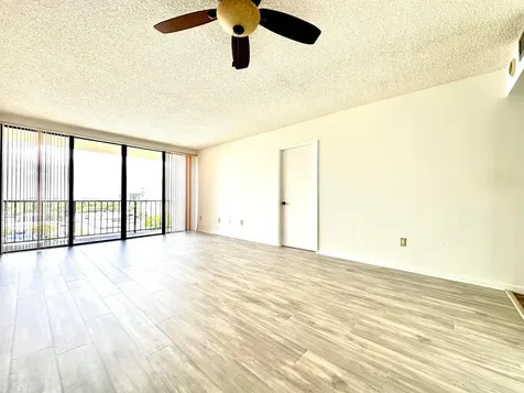 1470 NE 123rd Street North Miami FL 33161