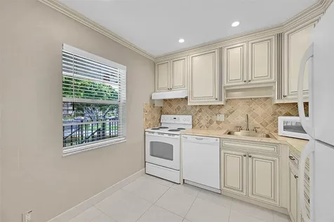 23 Abbey Lane Delray Beach FL 33446