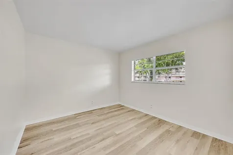 23 Abbey Lane Delray Beach FL 33446
