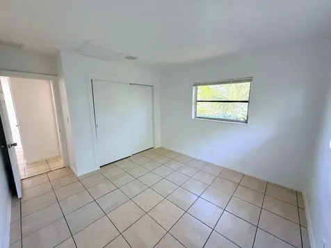 432 NW 42nd Street Oakland Park FL 33309