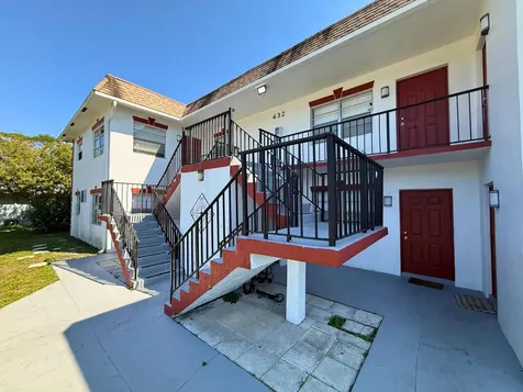 432 NW 42nd Street Oakland Park FL 33309