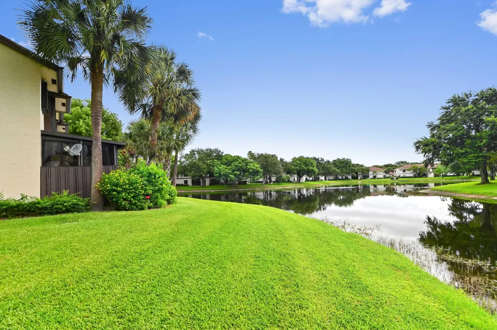 4587 Carambola Circle S Coconut Creek FL 33066