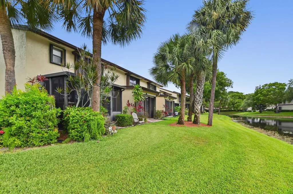 4587 Carambola Circle S Coconut Creek FL 33066