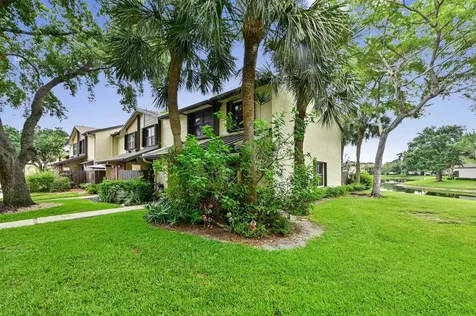 4587 Carambola Circle S Coconut Creek FL 33066