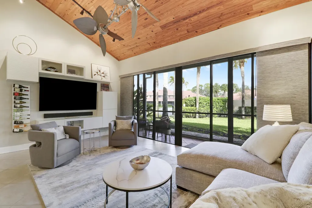 204 Old Meadow Way Palm Beach Gardens FL 33418