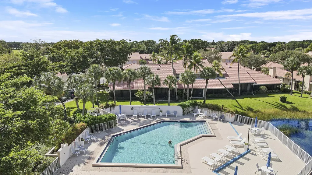 204 Old Meadow Way Palm Beach Gardens FL 33418