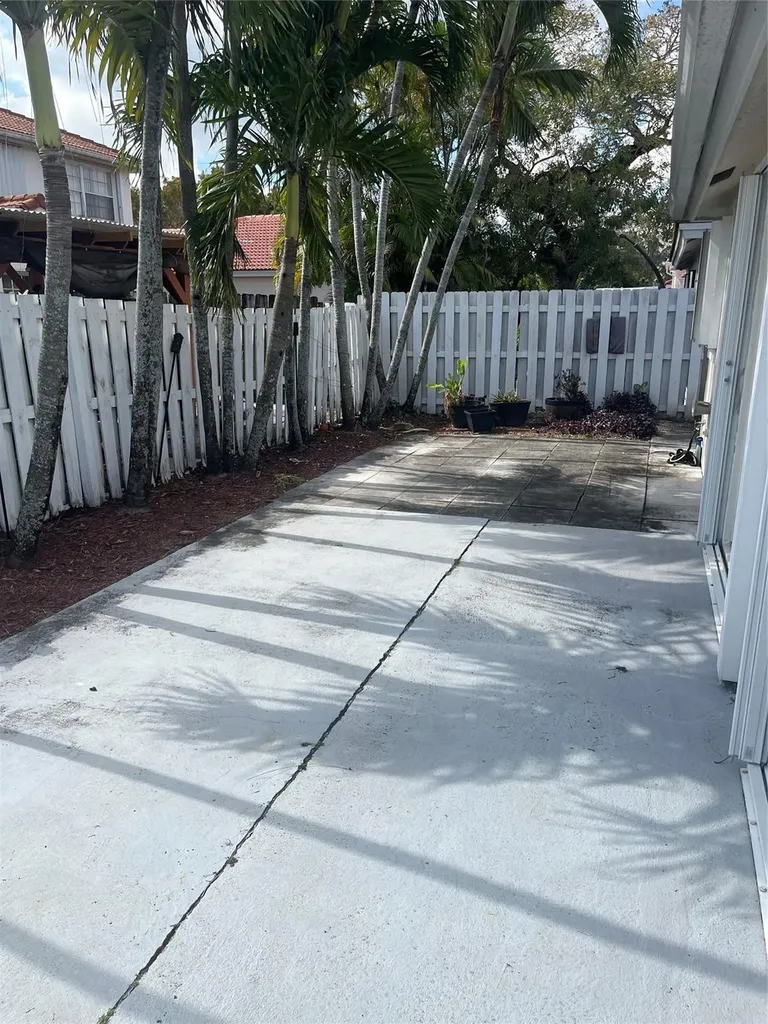13412 NW 5th Place Plantation FL 33325