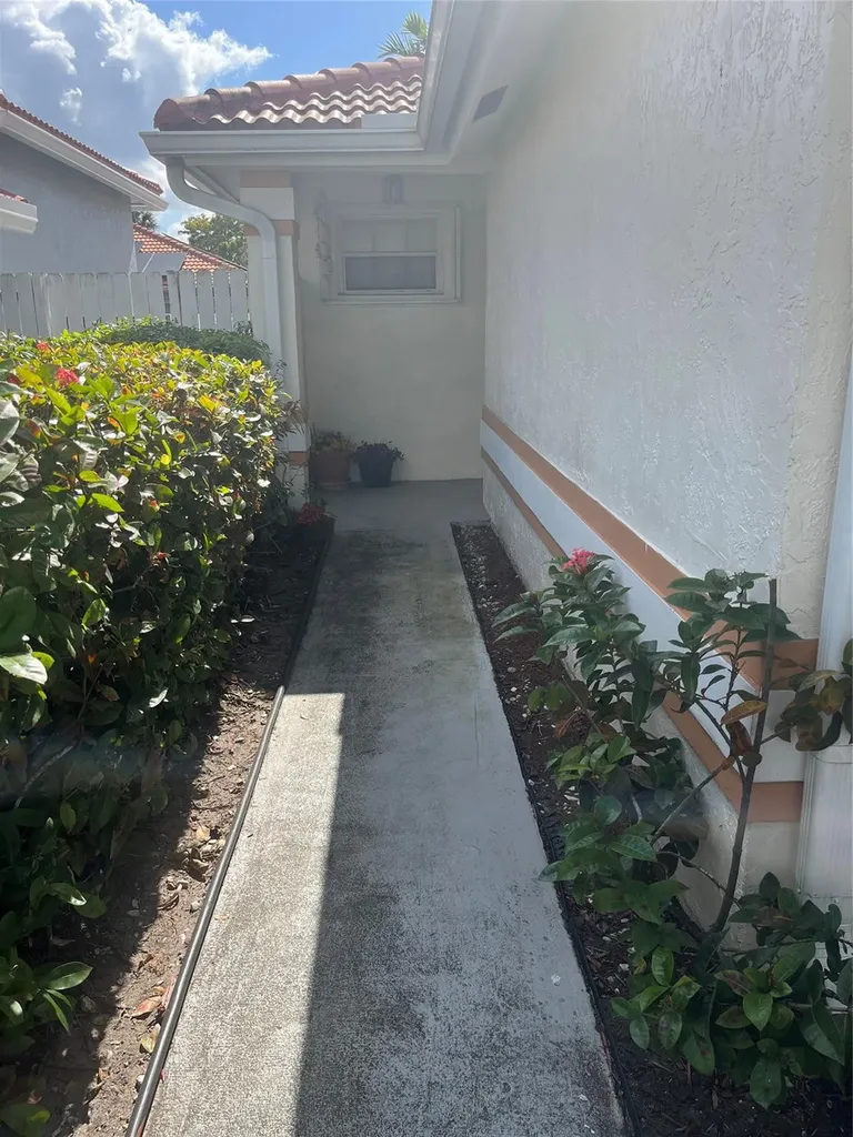 13412 NW 5th Place Plantation FL 33325