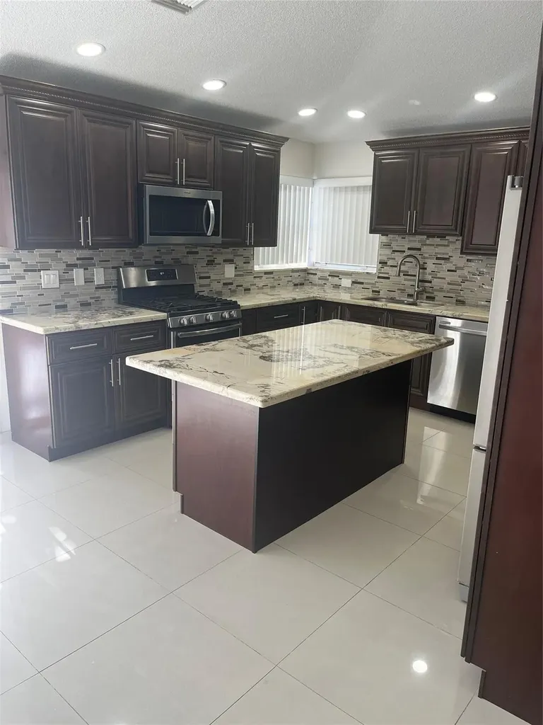 13412 NW 5th Place Plantation FL 33325