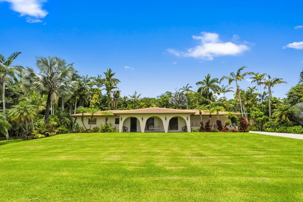 4201 SW 102nd Avenue Davie FL 33328