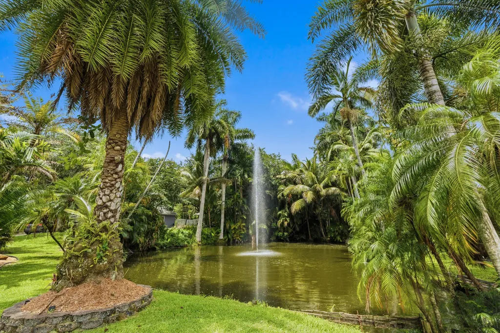 4201 SW 102nd Avenue Davie FL 33328
