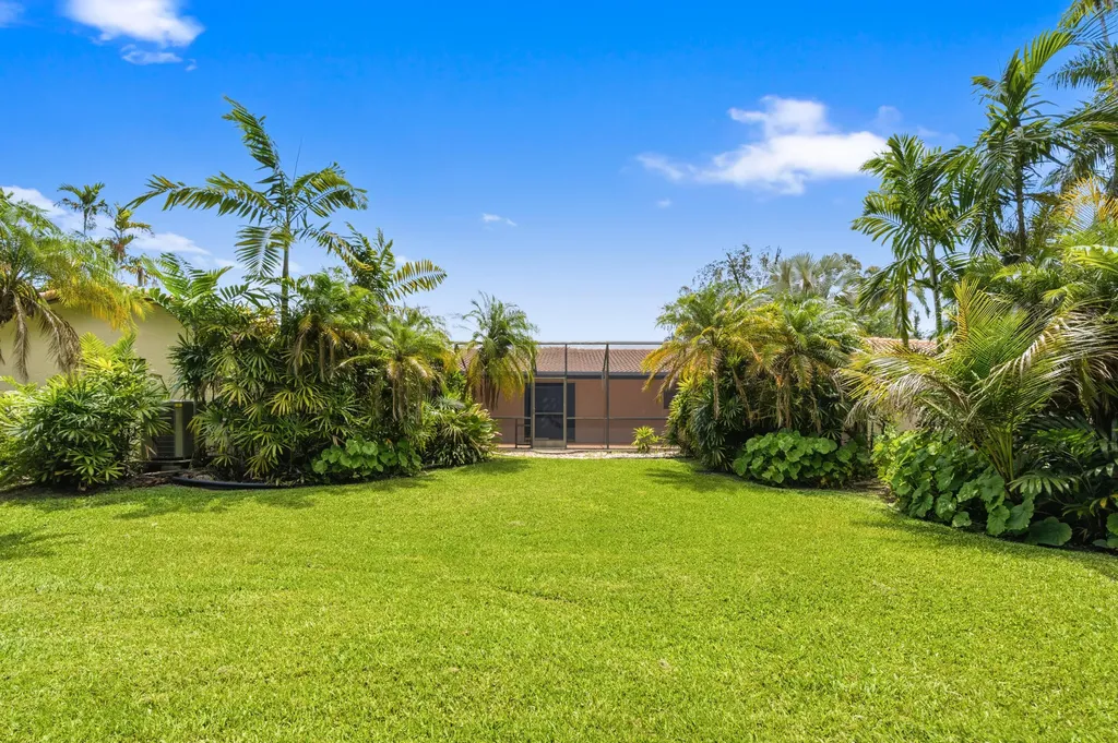 4201 SW 102nd Avenue Davie FL 33328