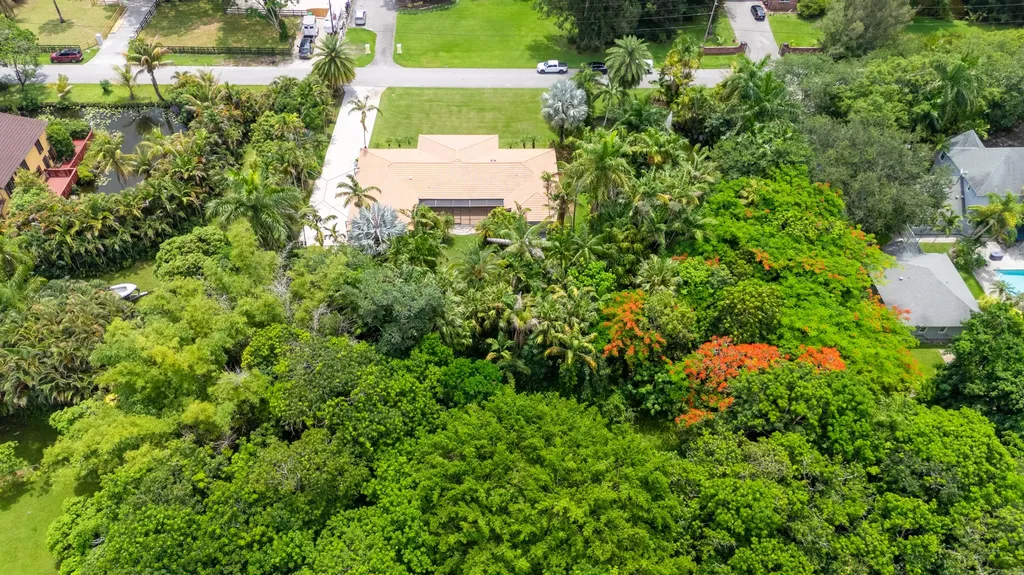 4201 SW 102nd Avenue Davie FL 33328