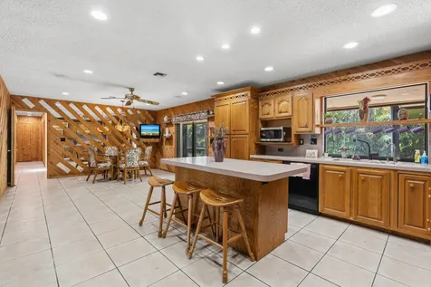 4201 SW 102nd Avenue Davie FL 33328