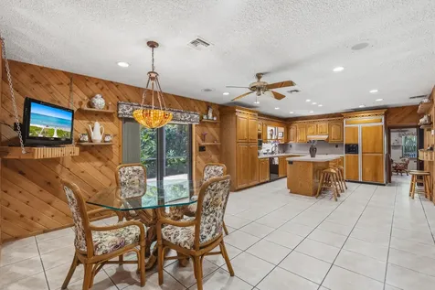4201 SW 102nd Avenue Davie FL 33328