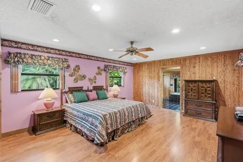 4201 SW 102nd Avenue Davie FL 33328