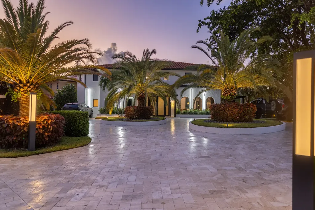 290 NW 6th Street Boca Raton FL 33432