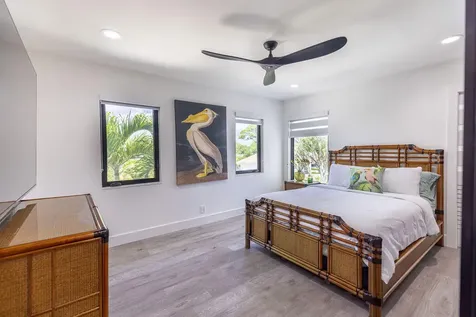 290 NW 6th Street Boca Raton FL 33432