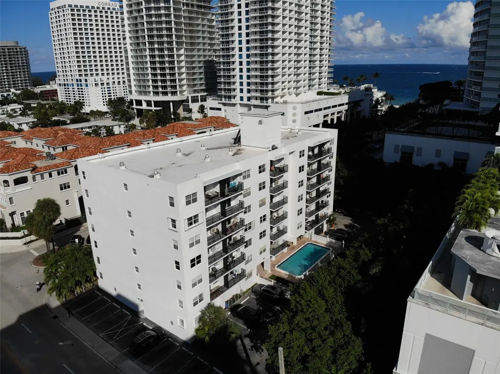3000 Riomar Street Fort Lauderdale FL 33304