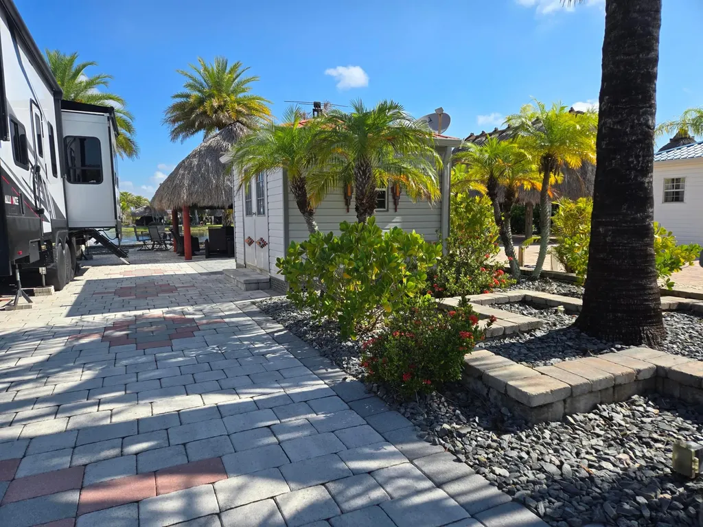 609 SW 42nd Cove Okeechobee FL 34974