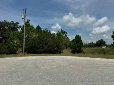 2415 NE 60th Court Okeechobee FL 34972