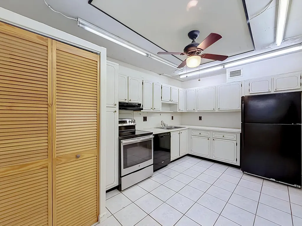 2850 Forest Hills Boulevard Coral Springs FL 33065
