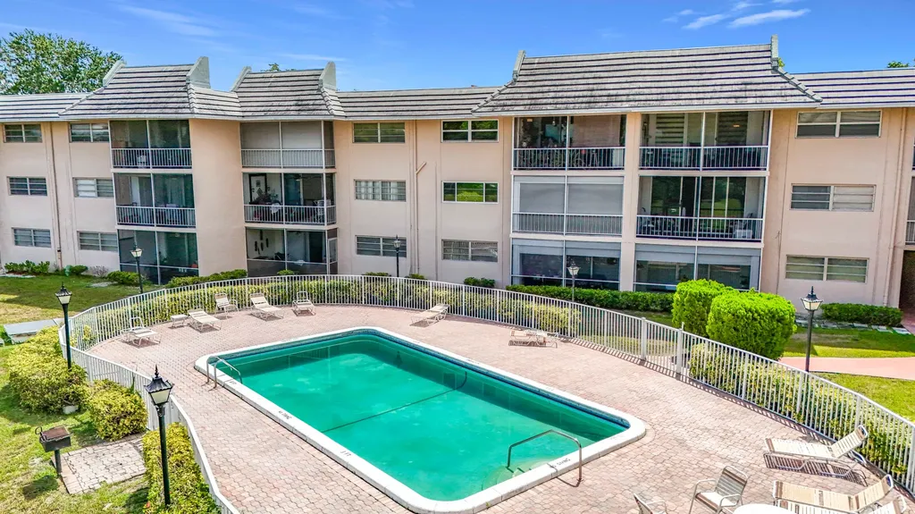 2850 Forest Hills Boulevard Coral Springs FL 33065
