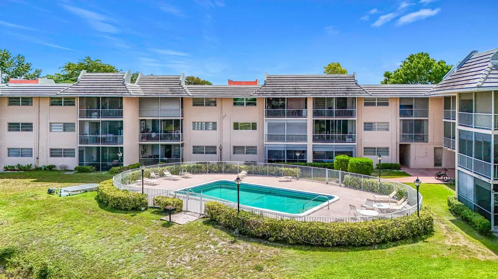 2850 Forest Hills Boulevard Coral Springs FL 33065
