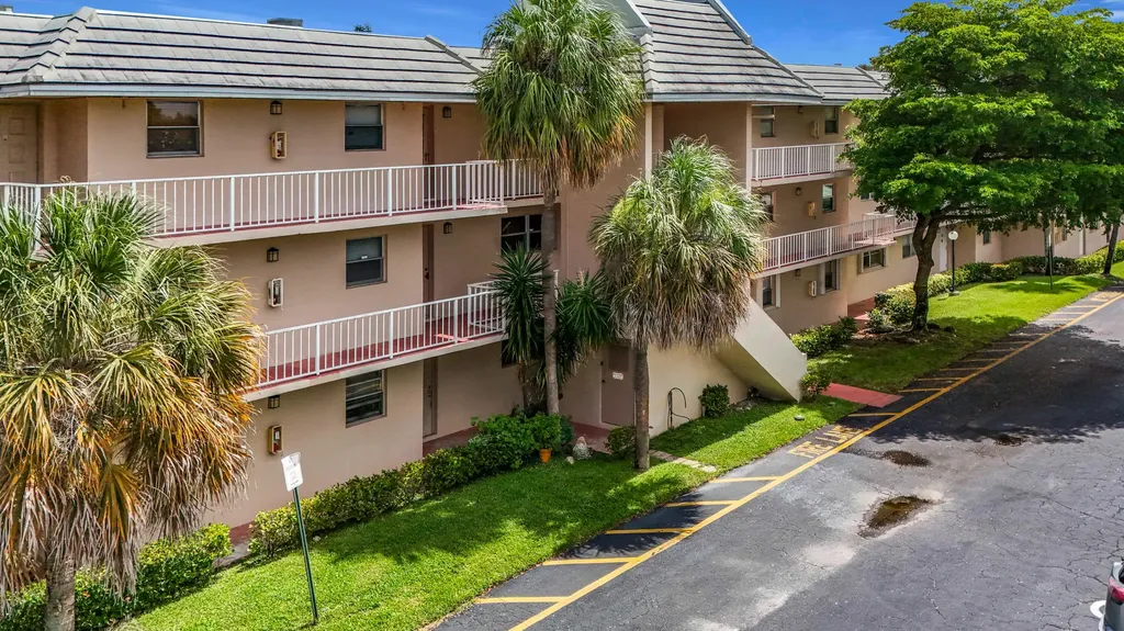 2850 Forest Hills Boulevard Coral Springs FL 33065