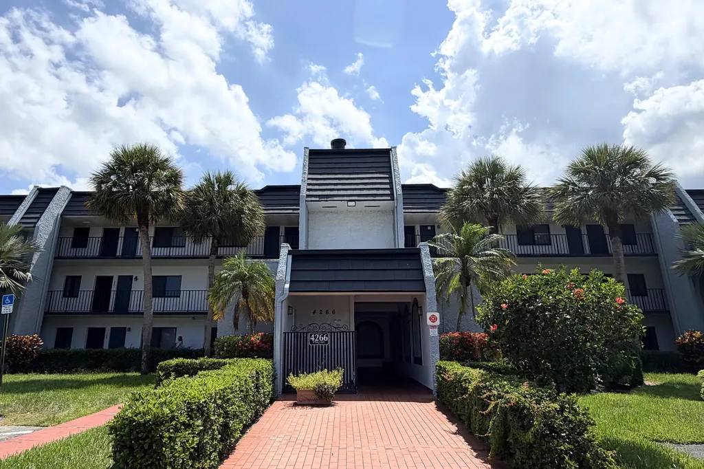 4266 Deste Court Lake Worth FL 33467