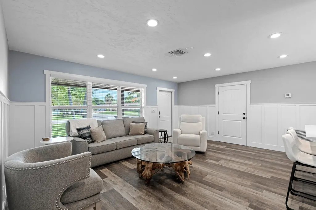 3798 NW 2nd Court Boca Raton FL 33431