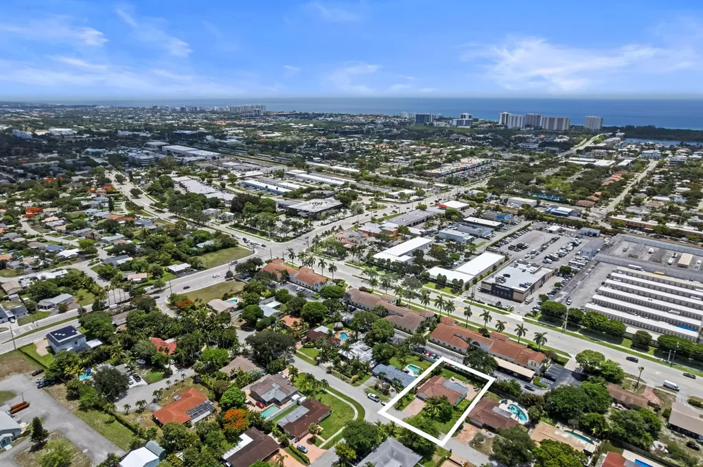 3798 NW 2nd Court Boca Raton FL 33431