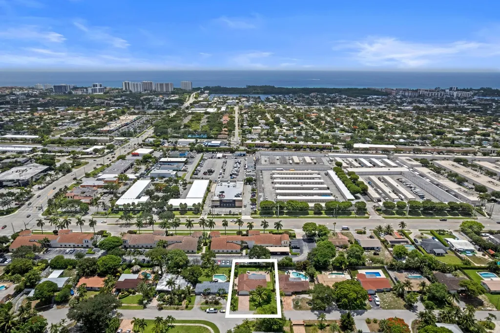 3798 NW 2nd Court Boca Raton FL 33431