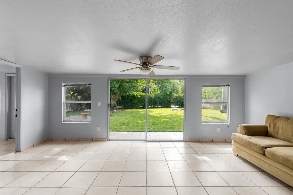 1132 Concert Way Royal Palm Beach FL 33411
