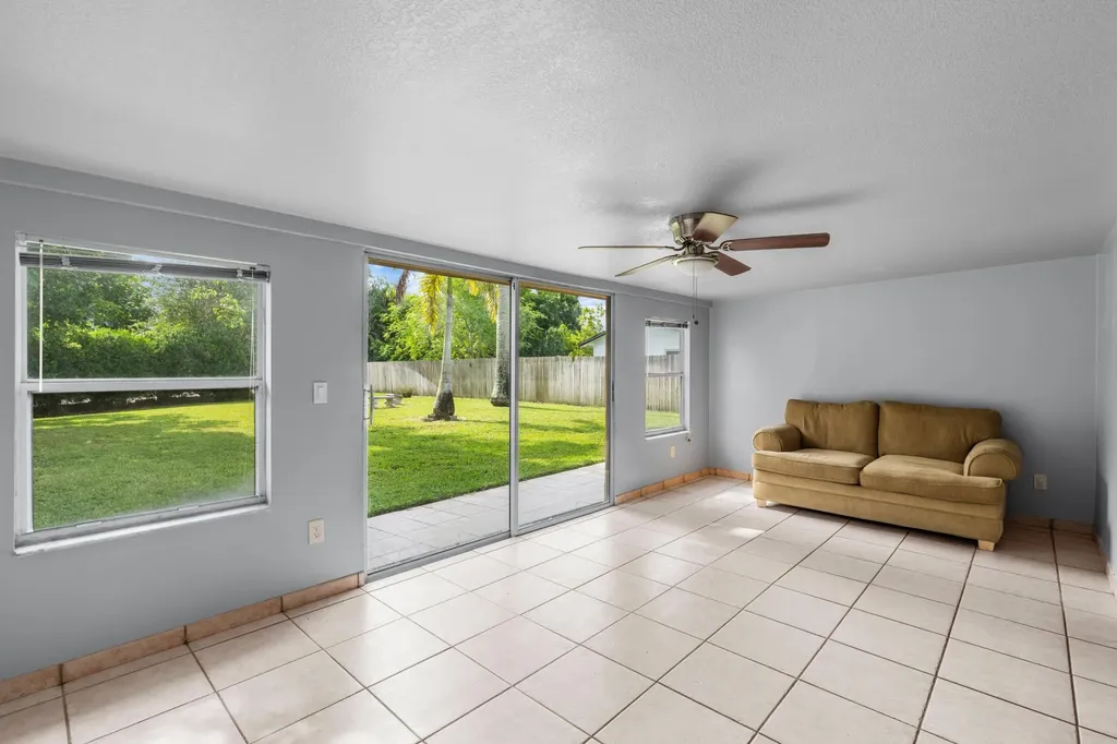 1132 Concert Way Royal Palm Beach FL 33411
