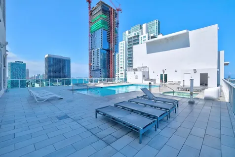 133 NE 2nd Avenue Miami FL 33132